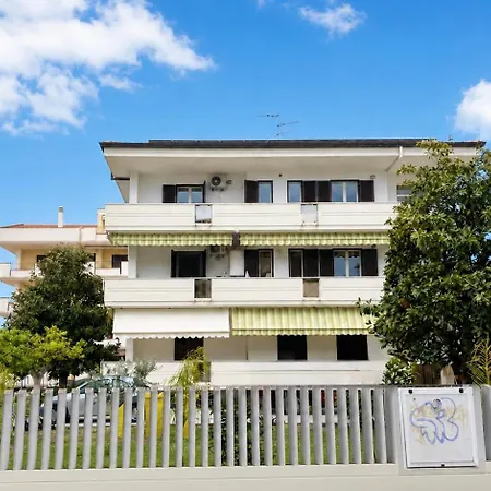 Casa Giardino - Interno 5 شقة ألبا أدرياتيكا